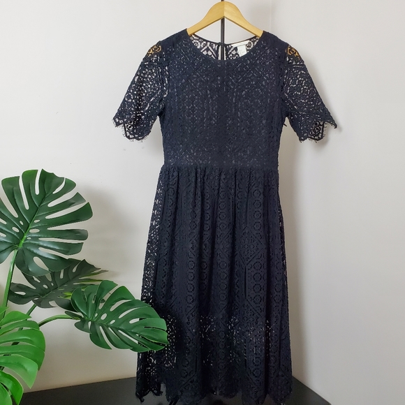 H&M Dresses & Skirts - H&M black lace dress, Size 4